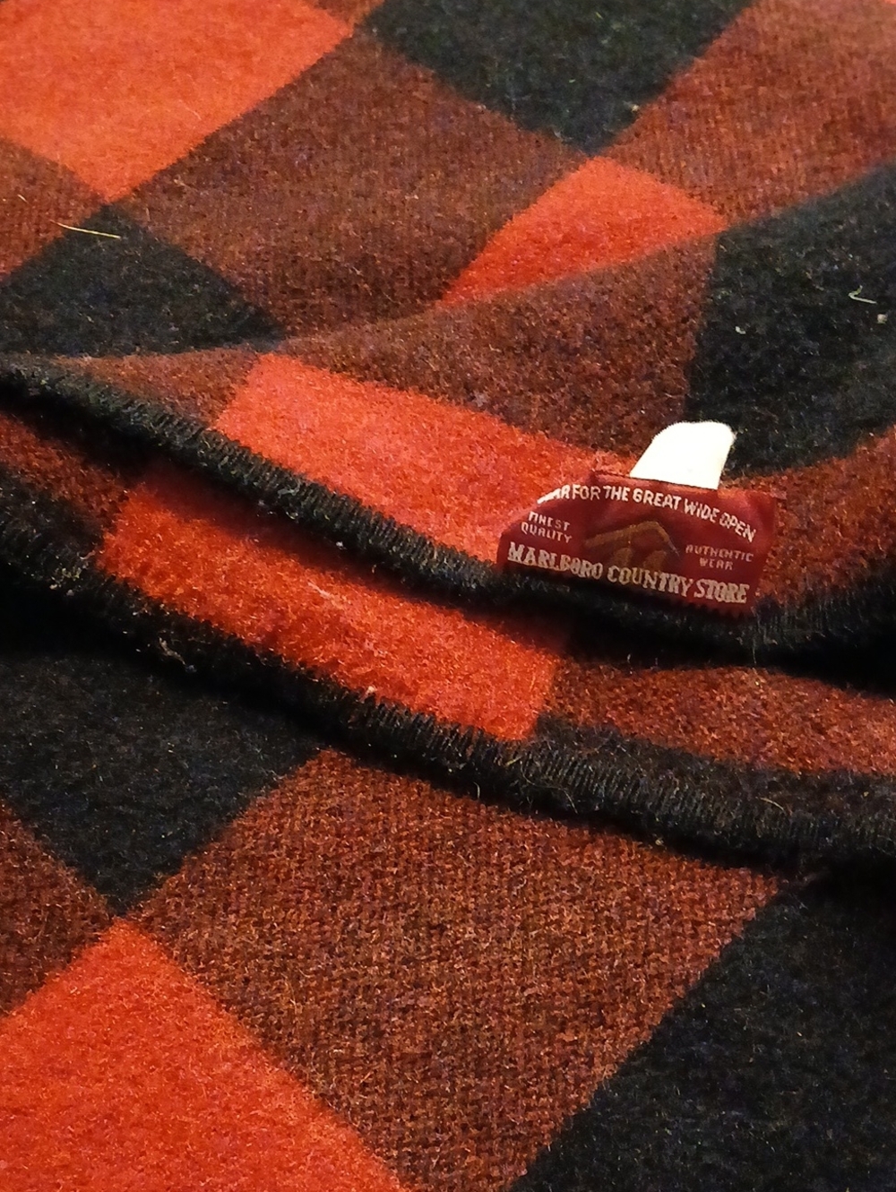 1994 Marlburo Country Store Wool Mix Red & Black Plaid Blanket